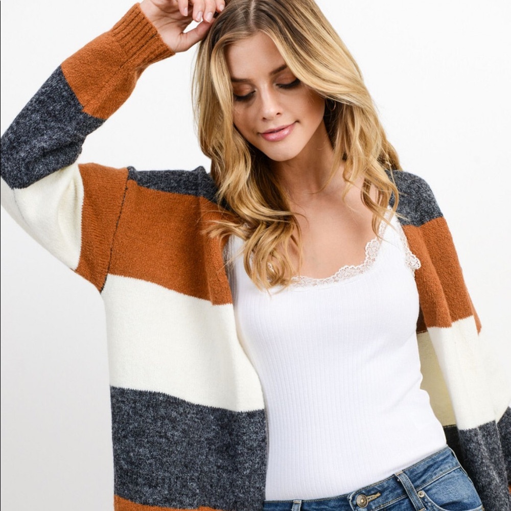 1 LEFT Mari Simple Chic Sweater Cardigan - Picture 4 of 4